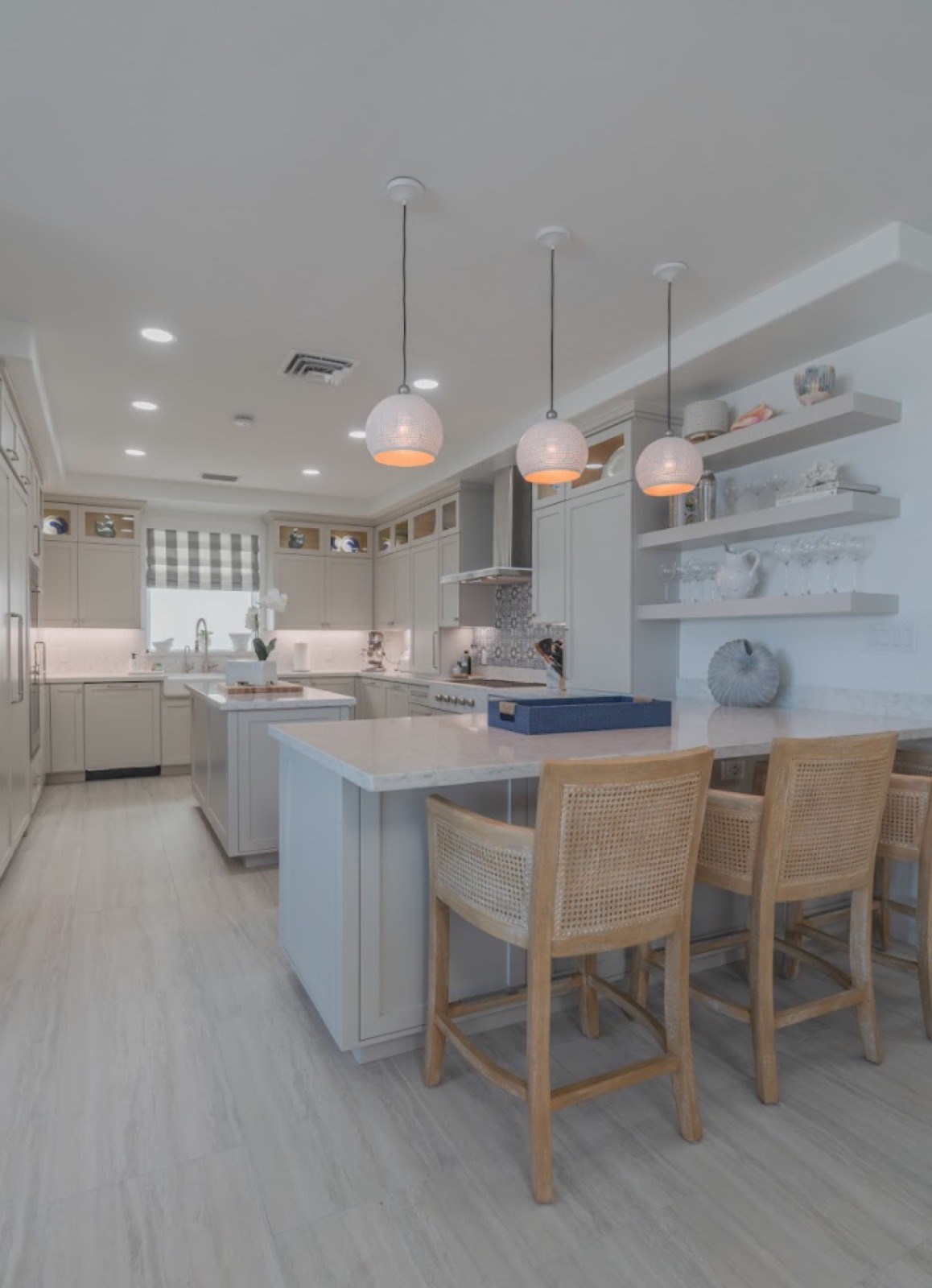The bright coastal kitchen